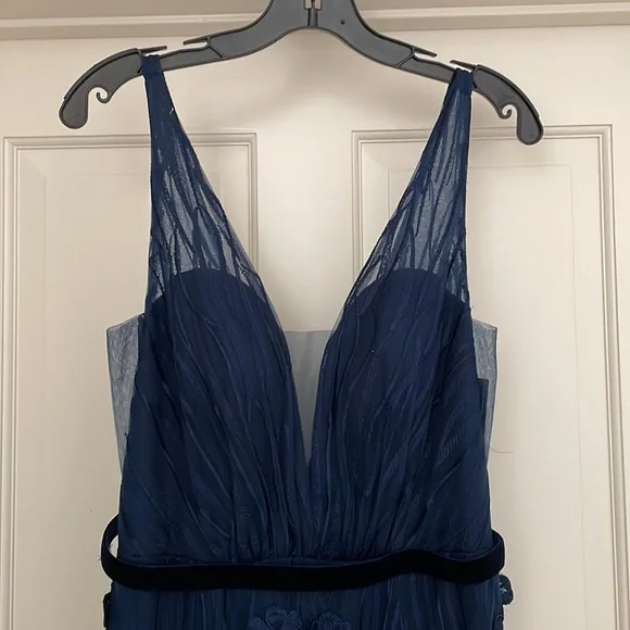 NWT Basix Black Label Navy dress - Picture 2 of 9